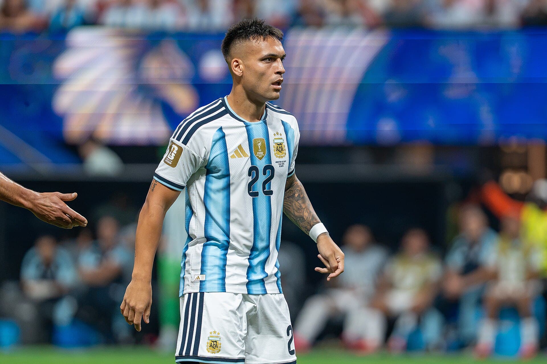 Lautaro Martínez in campo con la nazionale argentina